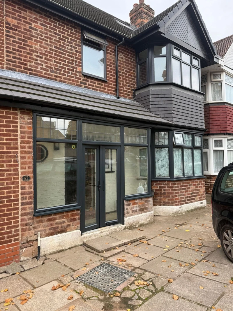 White bay window respray - crisp factory finish